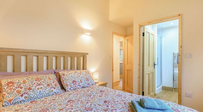 Photo of A Lakeside Serenity