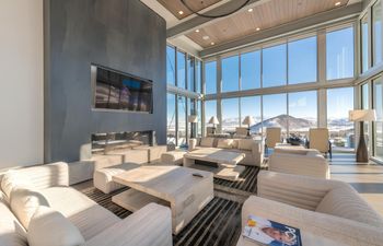 Modern Mountain Living Holiday Home