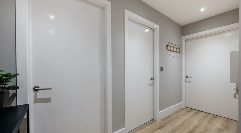 Photo of On Ropewalks Roads