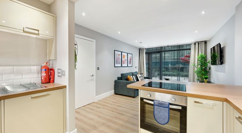 Photo of On Ropewalks Roads