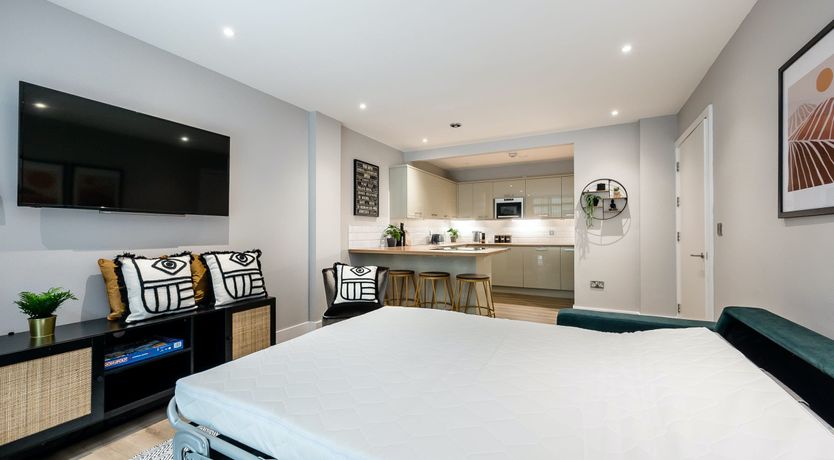 Photo of On Ropewalks Roads