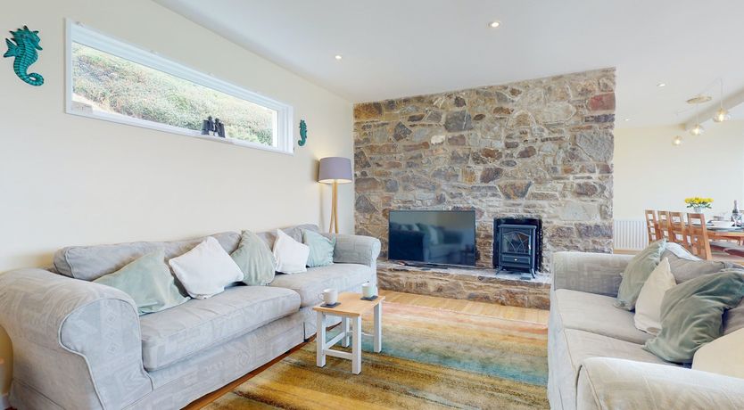 Photo of Comes in Waves