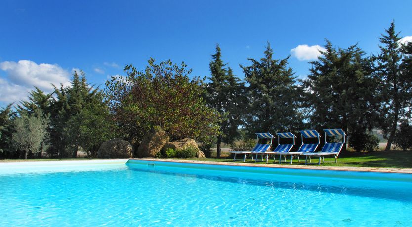 Photo of Sun On The Vines