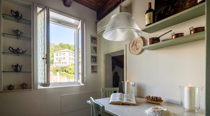 Photo of Queen's Crown