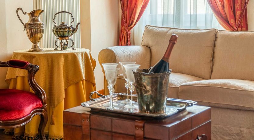 Photo of Queen's Crown