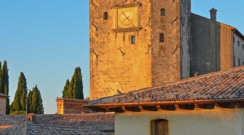 Photo of Queen's Crown