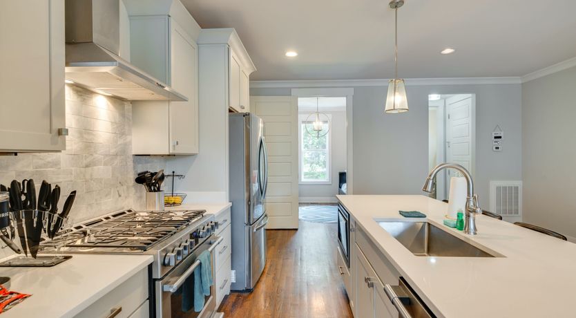 Photo of Chic Downtown Retreat