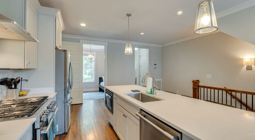 Photo of Chic Downtown Retreat