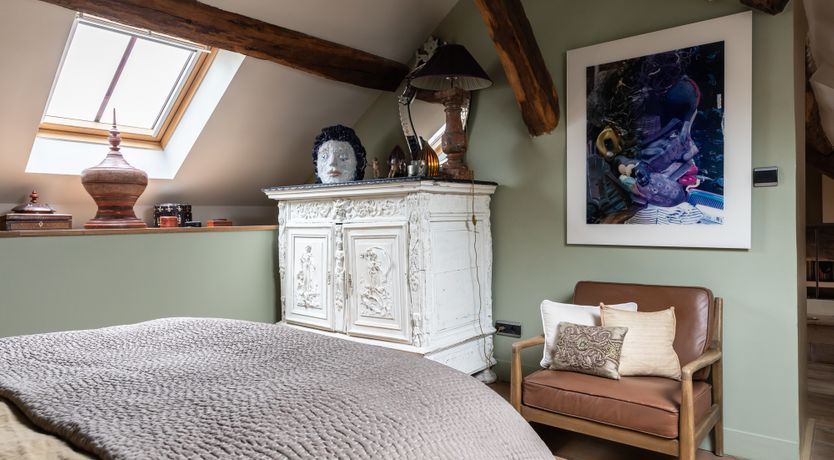 Photo of The Gallerist