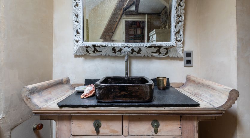 Photo of The Gallerist