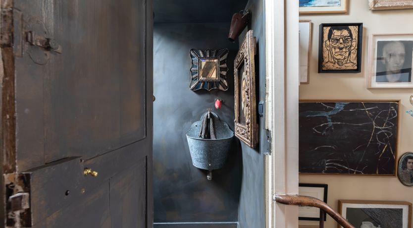 Photo of The Gallerist