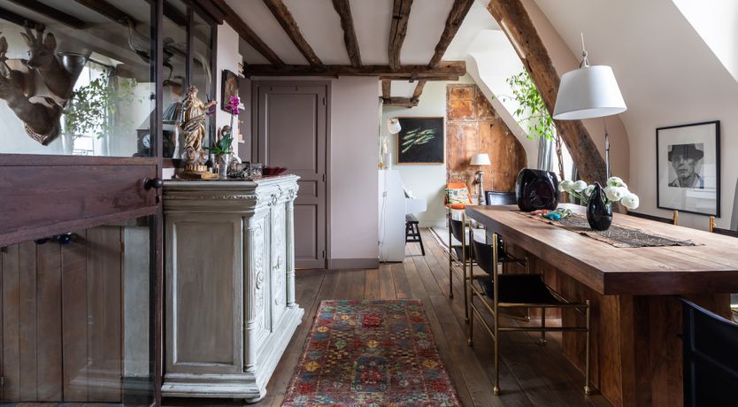 Photo of The Gallerist