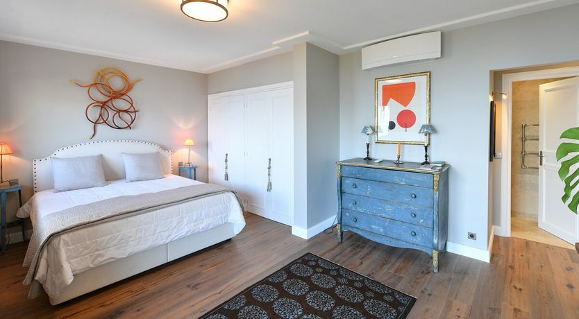 Photo of Riviera Treasure