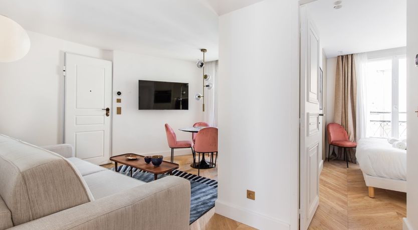 Photo of Raspberry Macaron