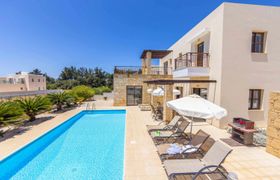 Photo of sunny-seaside-retreat