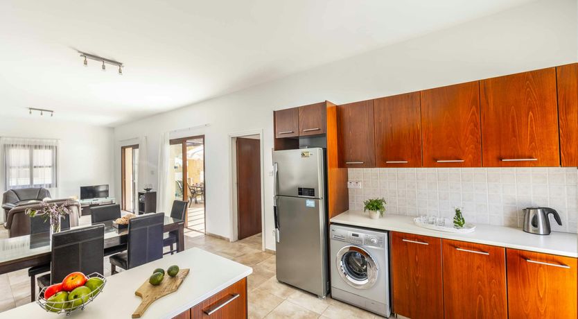 Photo of Sunny Seaside Retreat