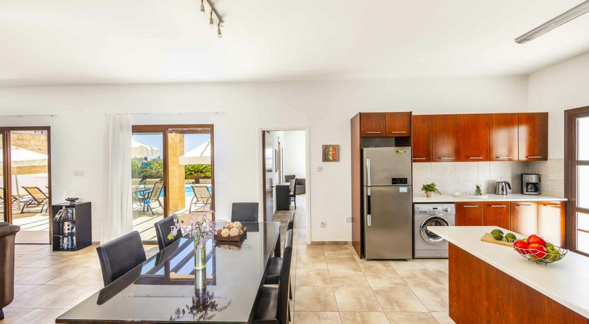 Photo of Sunny Seaside Retreat