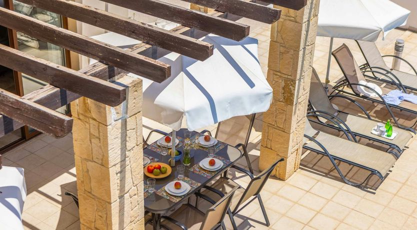 Photo of Sunny Seaside Retreat