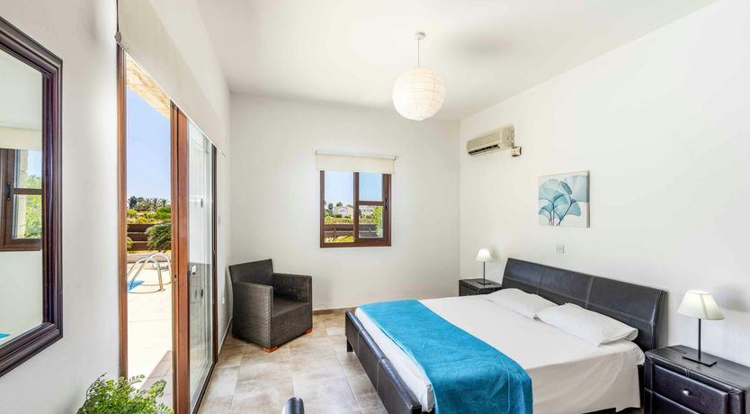 Photo of Sunny Seaside Retreat