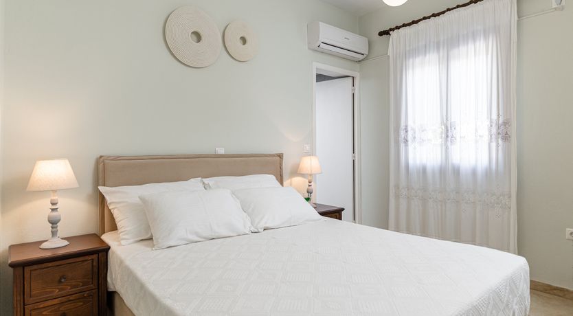 Photo of Naxian Niche