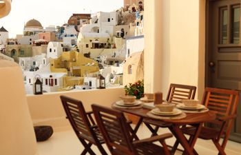 Santorini's Embrace Villa
