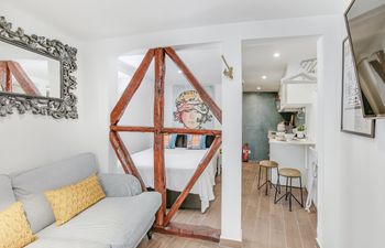 Tangerine & Cinnamon Apartment