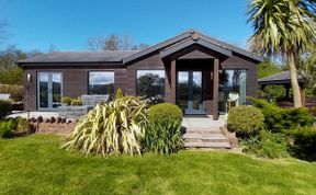 Photo of Log Cabin in Somerset