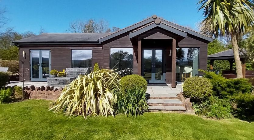 Photo of Log Cabin in Somerset