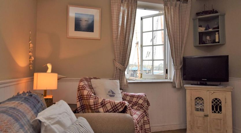 Photo of 2 Bed in Polruan