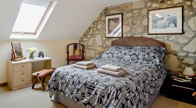 Photo of 2 Bed in Luccombe