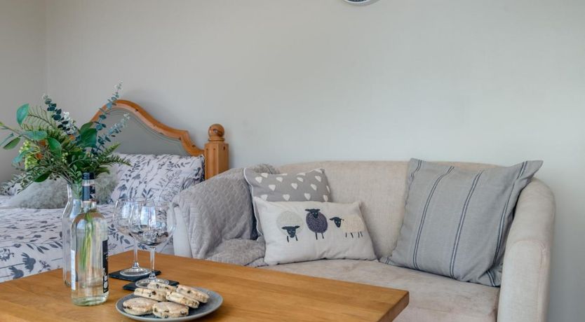 Photo of 1 Bed in Garthbrengy