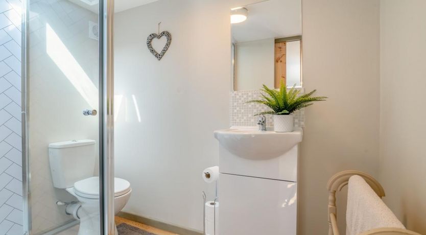 Photo of 1 Bed in Garthbrengy