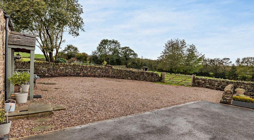 Photo of 1 Bed in Alderwasley