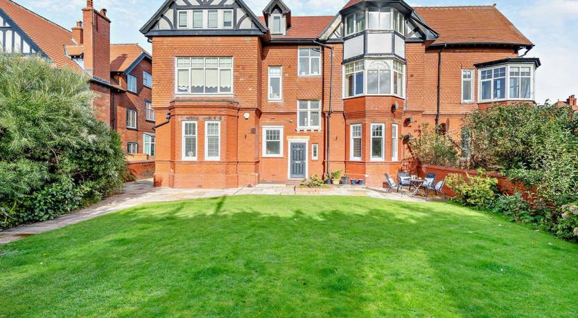 Photo of 3 Bed in Lytham St Annes