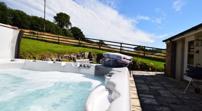 Photo of 2 Bed in North Molton