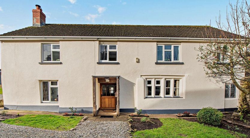 Photo of 7 Bed in Bideford