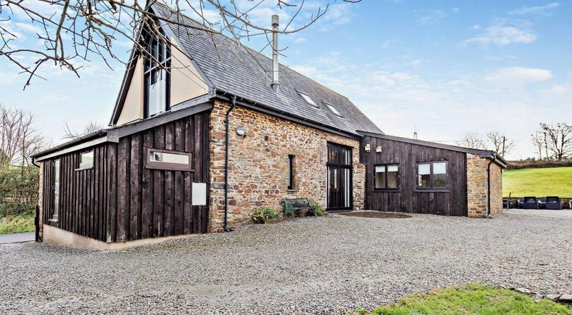 Photo of 7 Bed in Weare Giffard