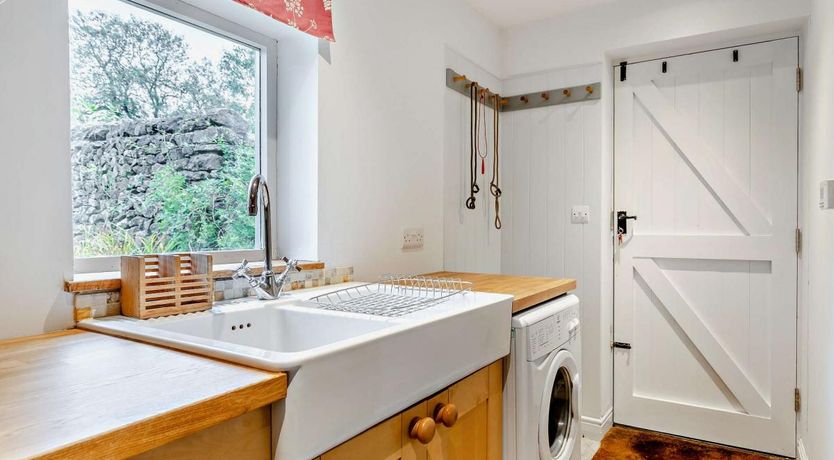 Photo of 5 Bed in Brassington