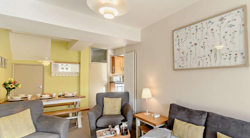 Photo of 3 Bed in Newport