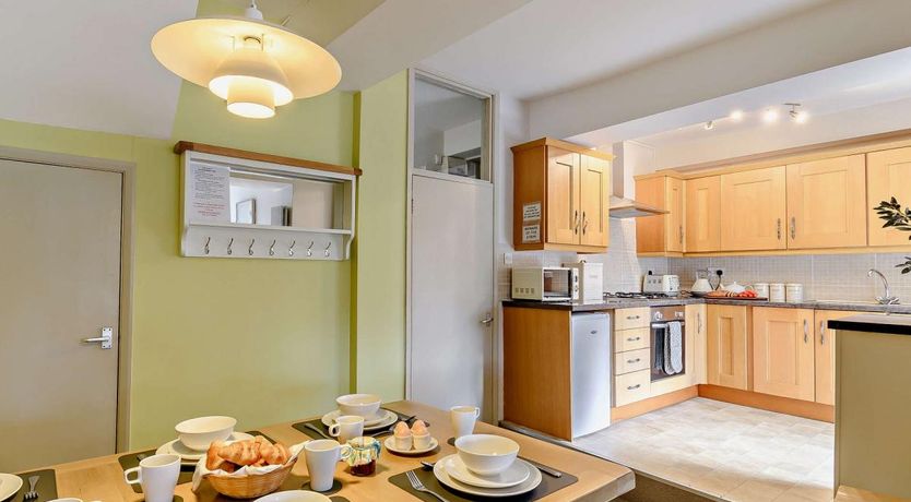 Photo of 3 Bed in Newport