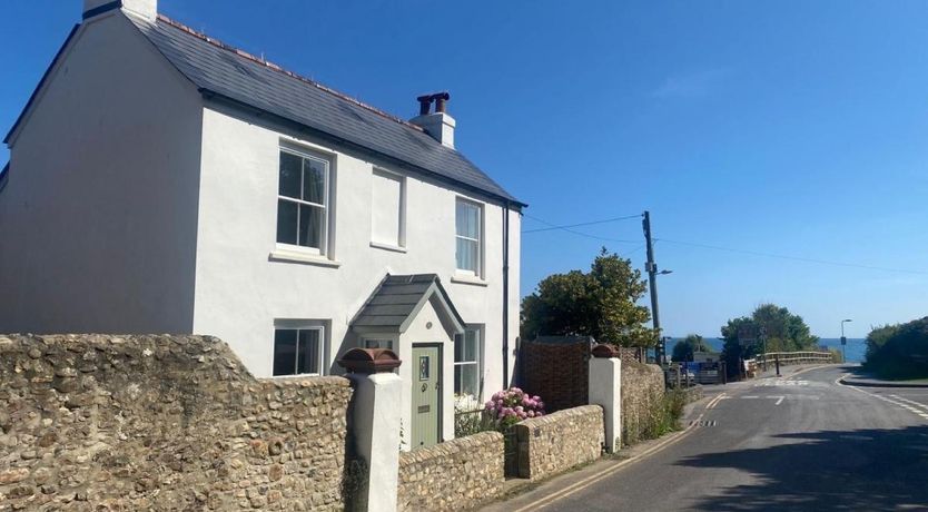 Photo of in Charmouth (93420)