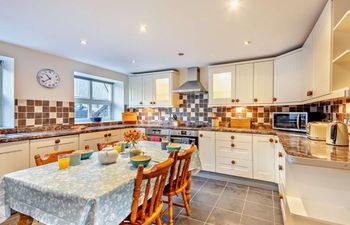 4 Bed in Bishop Auckland Holiday Cottage