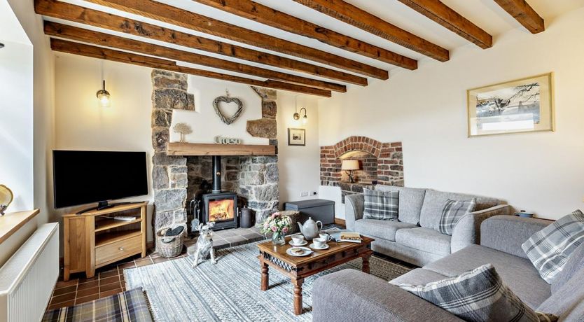 Photo of 2 Bed in Segurinside