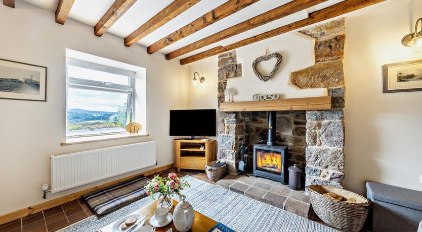 Photo of 2 Bed in Segurinside