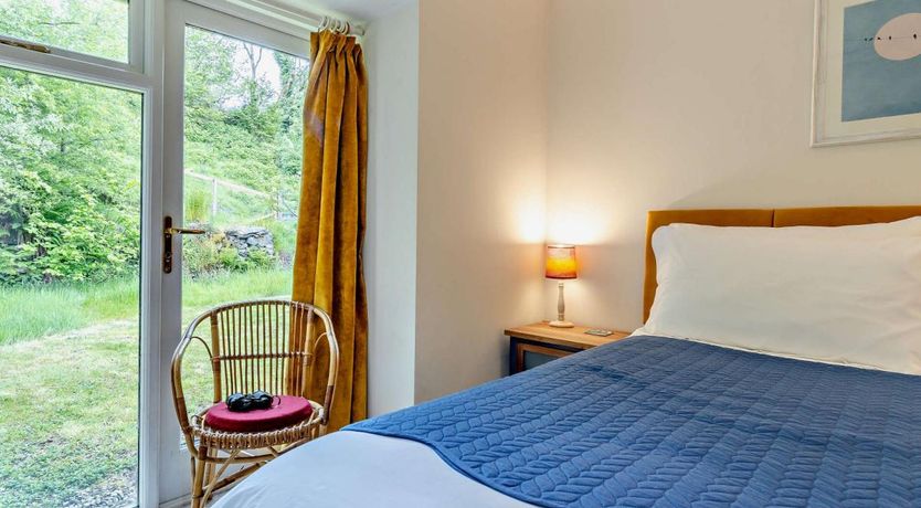 Photo of 2 Bed in Glaspwll