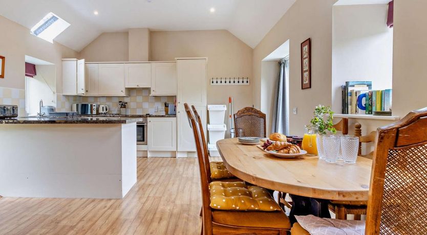 Photo of 2 Bed in Glaspwll