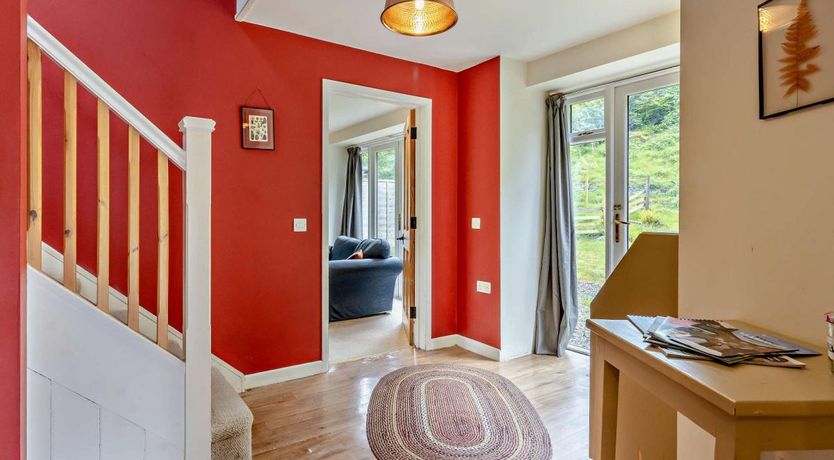 Photo of 2 Bed in Glaspwll