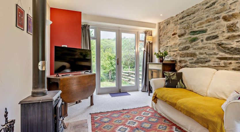 Photo of 2 Bed in Glaspwll