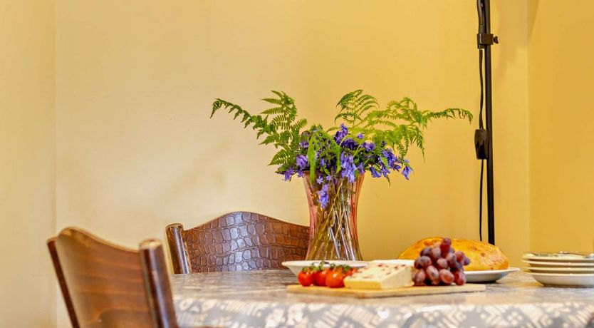 Photo of 2 Bed in Glaspwll