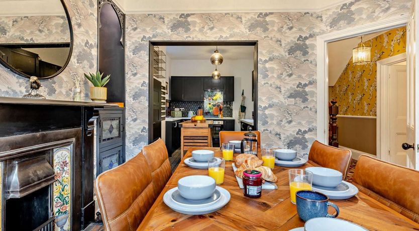 Photo of 4 Bed in Ilfracombe